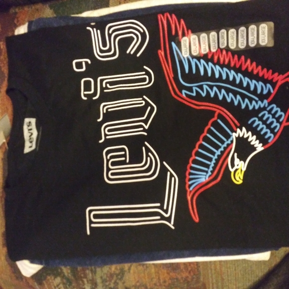 Levi's Eagle - Picture 1 of 1